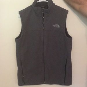Men’s North Face Vest